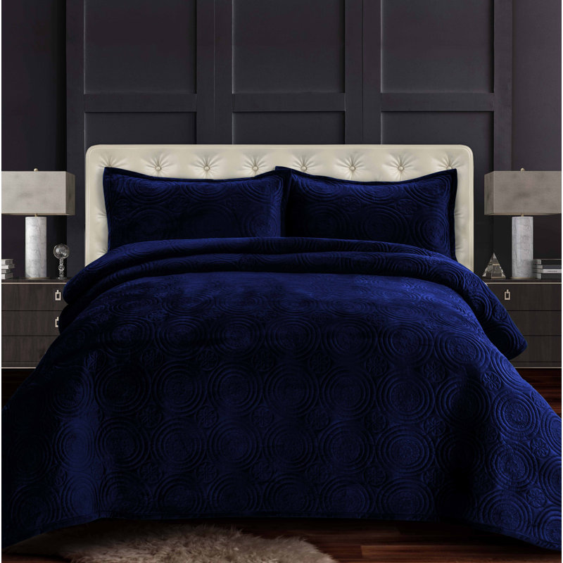 Capri Velvet Quilt, Navy Blue, King Quilt + 2 King Shams