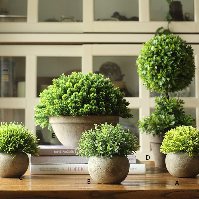 5.1'' Faux Boxwood Topiary in Planter