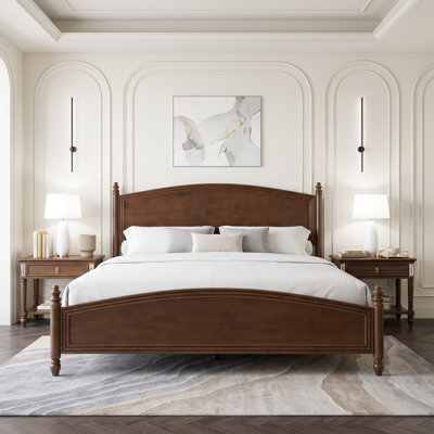 Lit à baldaquin traditionnel Legacy King Size en bois massif avec tête de lit à panneaux arqués et pieds tournés, fini noyer foncé