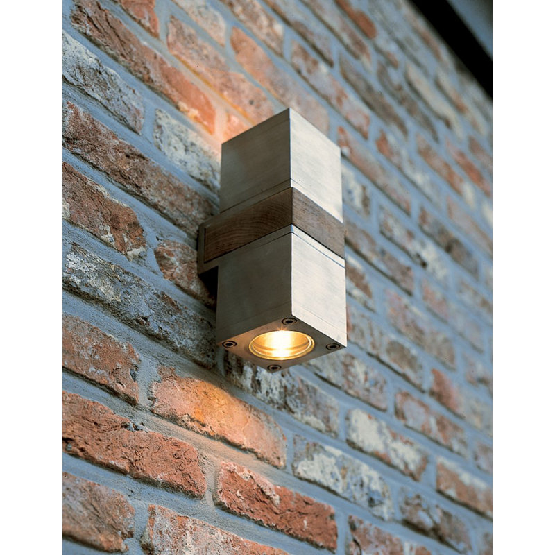 Q-Bic 2 - Light Outdoor Armed Sconce
