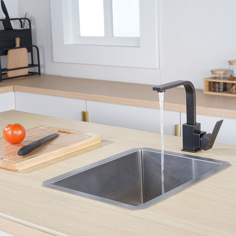 Robinet de bar monocommande à fixation sur le comptoir en acier inoxydable pour la préparation ou les petits éviers