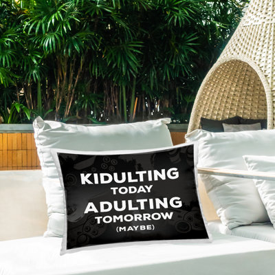 Conception de coussin d'extérieur Kidulting Today