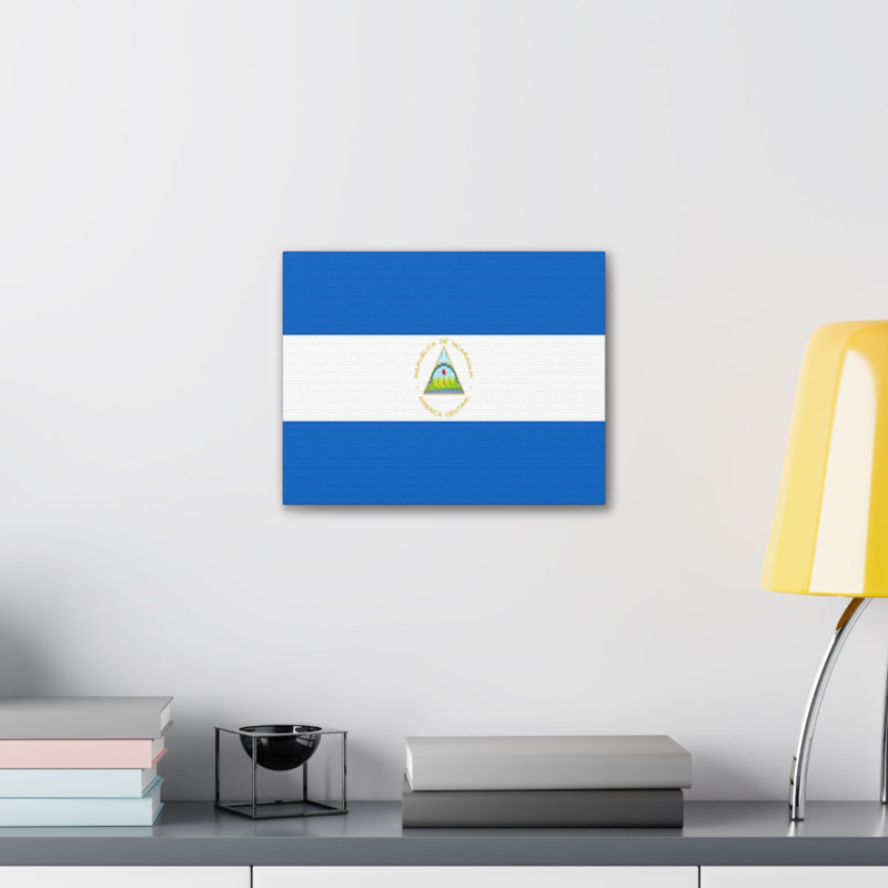 «Nicaragua Country Flag» sur toile, H 24 po x l 30 po