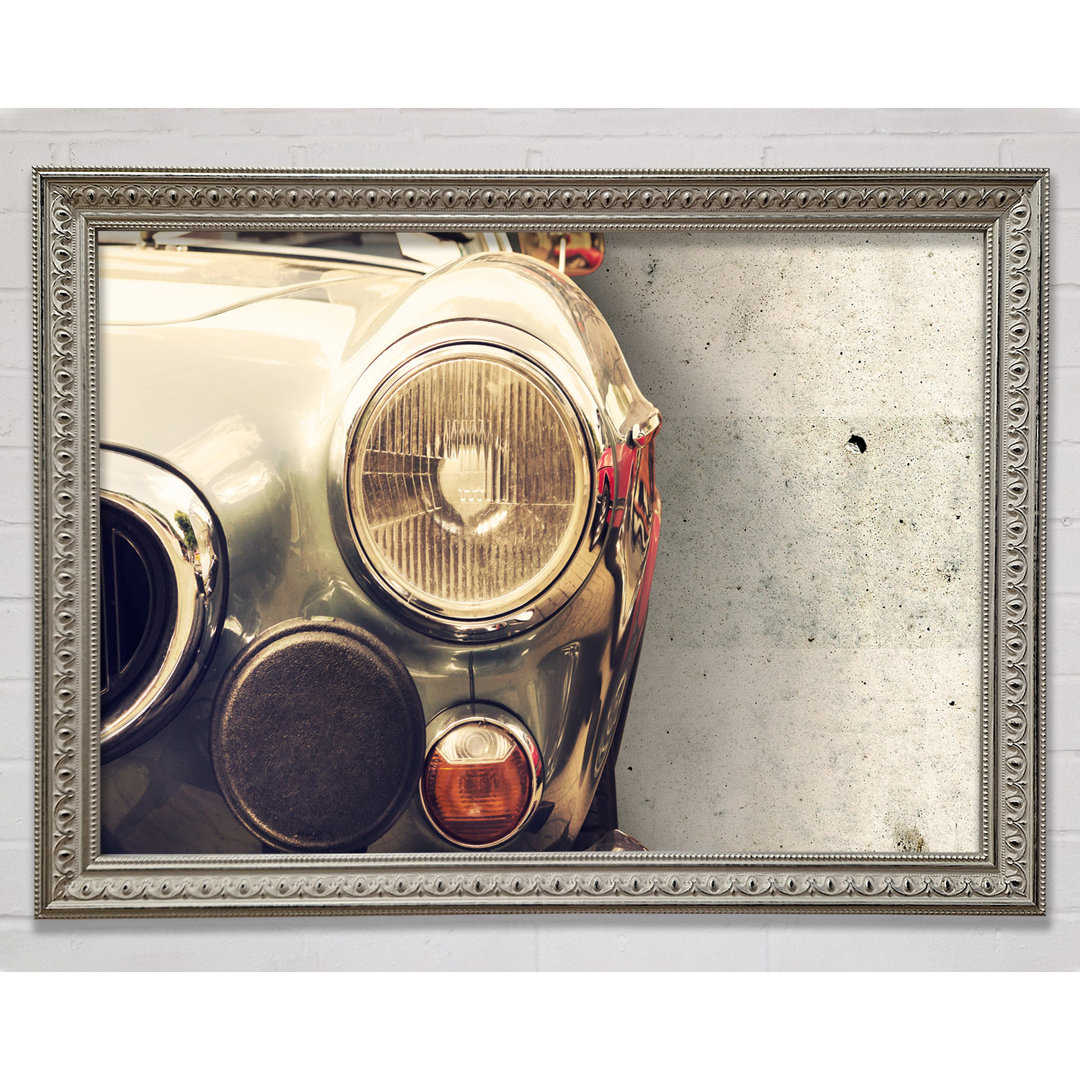 Close Up Classic Headlight - Einzelner Bilderrahmen Kunstdrucke