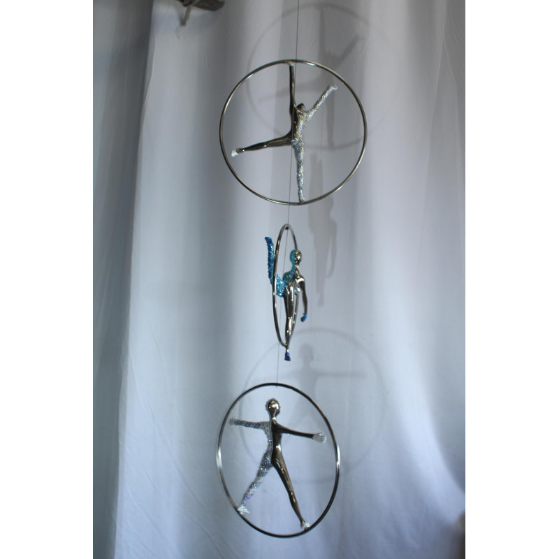 Sculpture en bronze Momentum par Liliana Mendez, mobile suspendu 16 po x 2 po x H 52 po