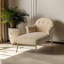 Chaise longue simple et confortable-105310645
