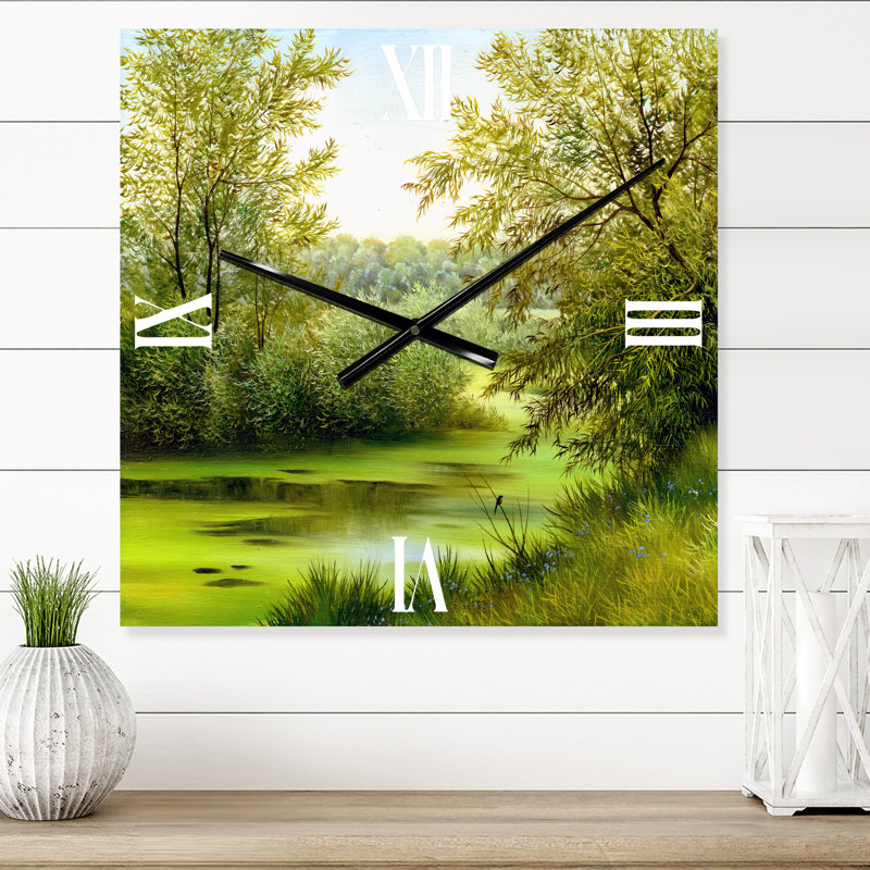 Étang vert avec arbres printaniers - Horloge murale, Petit