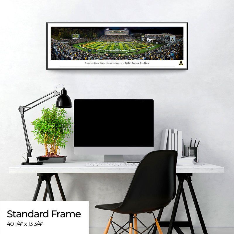 Impression panoramique Appalachian State Football, H 13,75 po x l 40,25 po x P 1,125 po, Cadre noir