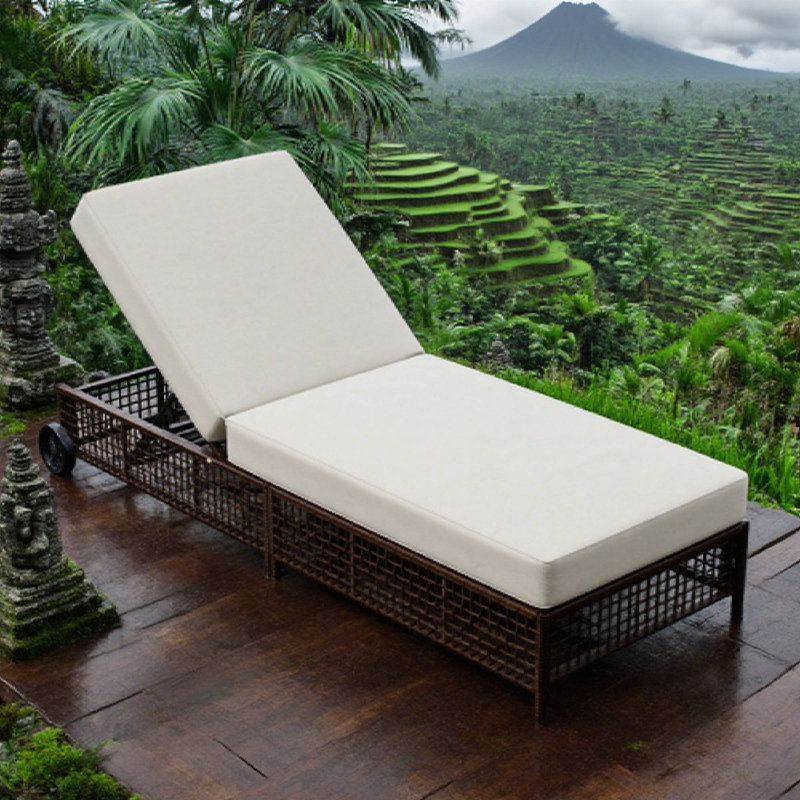 Chaise longue de patio By Trexm - 5 positions, rotin beige avec coussin, Brun
