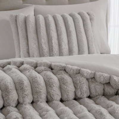 3 Pieces Full/Queen  soft Faux Fur Ribbed Comforter Set,Light Gray
