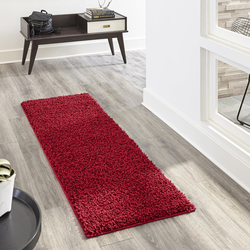 Tapis rouge cerise Renesha, Tapis de couloir 2 pi 6 po x 13 pi