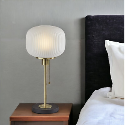 Lampe de table en laiton antique 22 po Jana