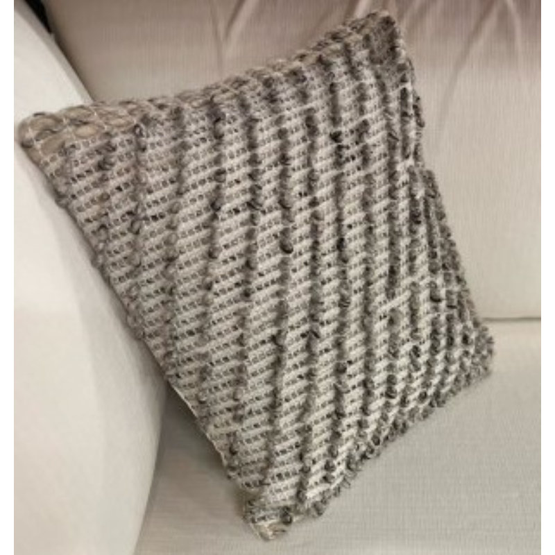 Coussin Terra texturé 18 po x 18 po - Taupe