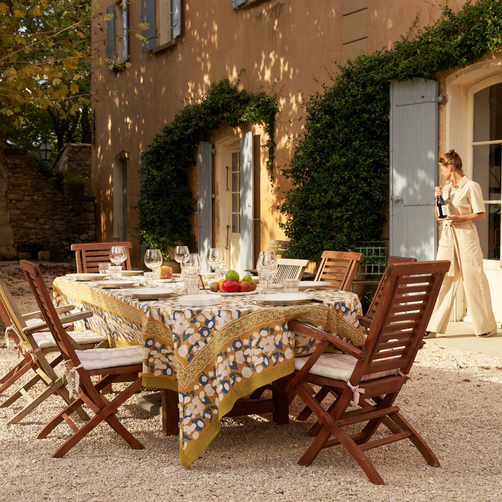 Bryssa Cotton Tablecloth, Mustard/Blue, 142" x 71"