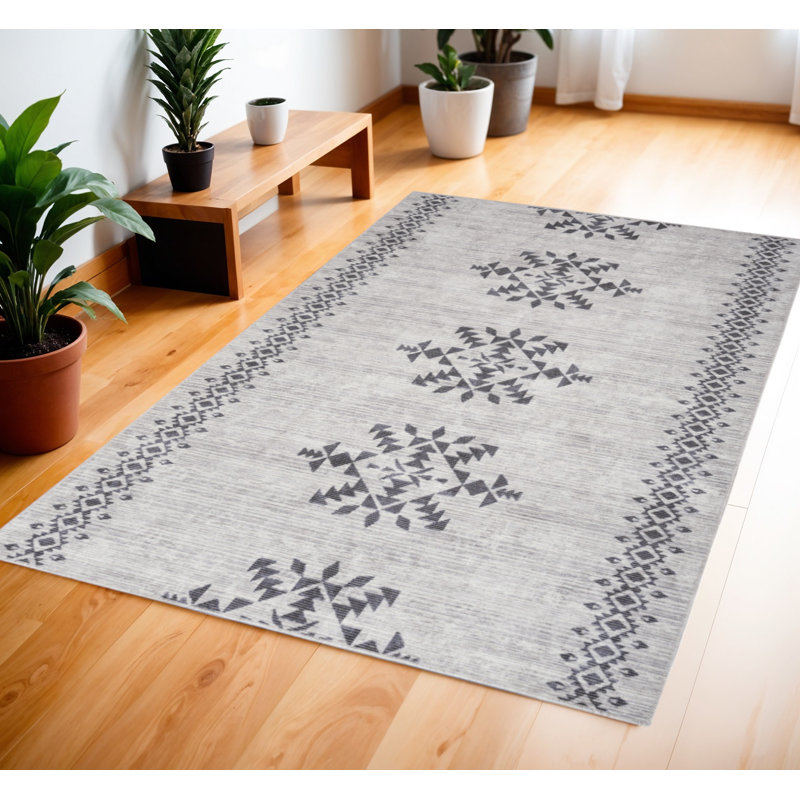 Tapis tissé à la machine 4 pi x 6 pi ivoire et gris