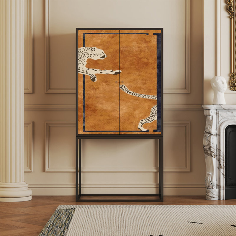 Commode française à pieds hauts rétro