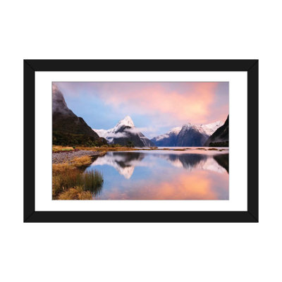 «Milford Sound & Mitre Peak at Sunrise, South Island, New Zealand», reproduction de photo sur toile tendue