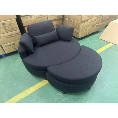 Round Seats, Elegant Embellished In The Hotel Living Room, With Delicate Linen Fabric Storage Design, Coupled With Soft And Comfortable Cushions, Camp Create A Warm And Elegant Rest Space.