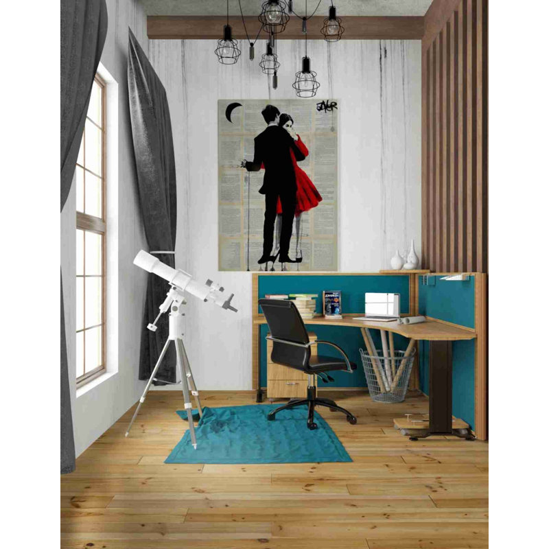 «True Romance» par Loui Jover, art mural sur toile, H 40 po x l 26 po x P 1,25 po