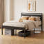 Structure de lit double en métal noir avec tête et pied de lit en bois massif, rangement sous le lit-370376862