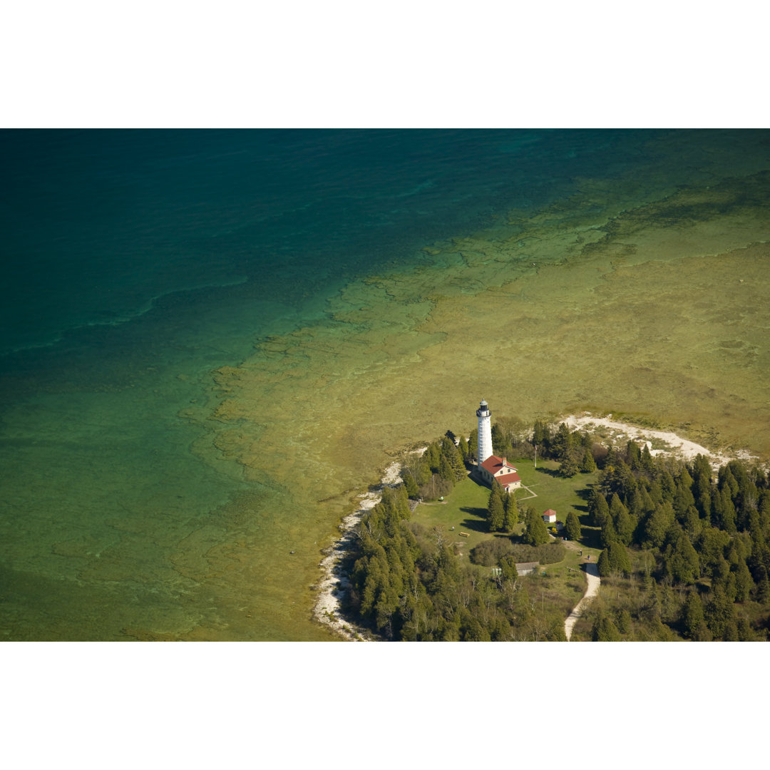 Light House von balloonguy - Kunstdrucke auf Leinwand