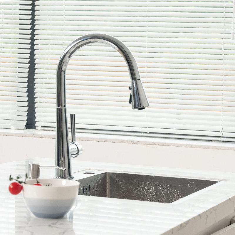 Robinet de cuisine rétractable à poignée simple avec support magnétique, Chrome