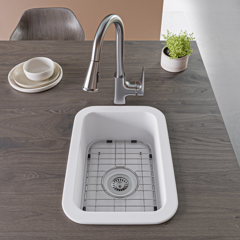 Évier de cuisine rectangulaire blanc en acier réfractaire encastrable ou à montage sur plan ABF1319UD-W de marque ALFI avec grille