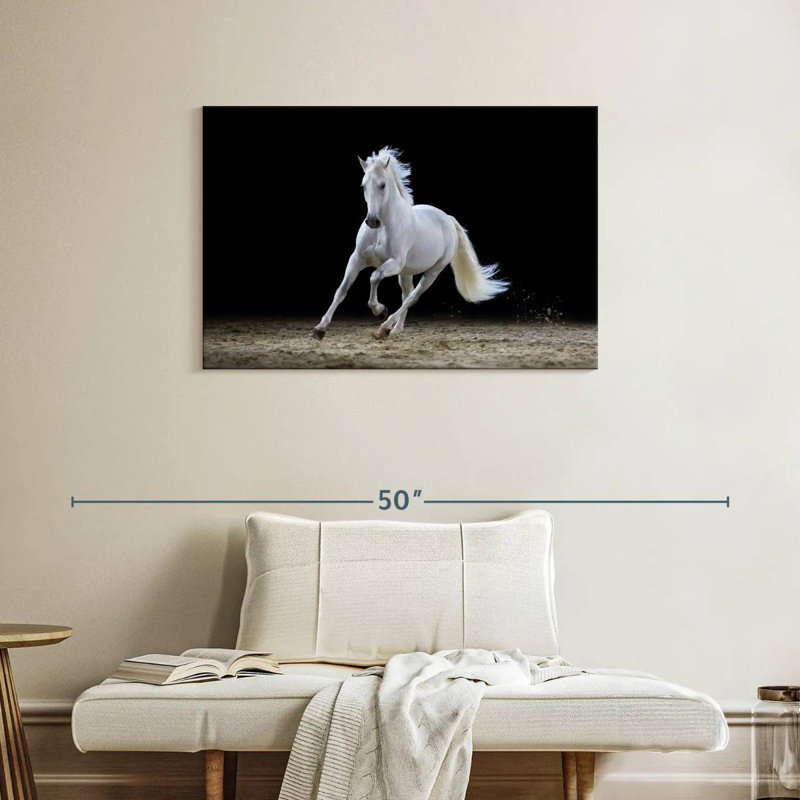 Brampt étalon blanc au galop, H 24 po x l 36 po