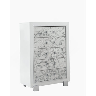 Commode verticale en bois manufacturé avec 5 tiroirs