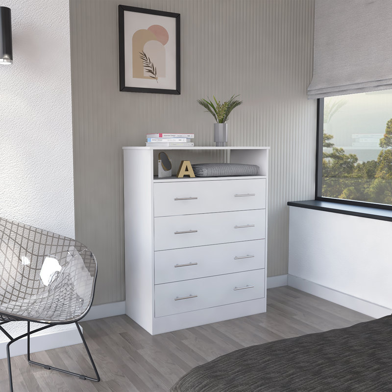 Amy-Lei 33'' W 4 - Drawer Dresser, White