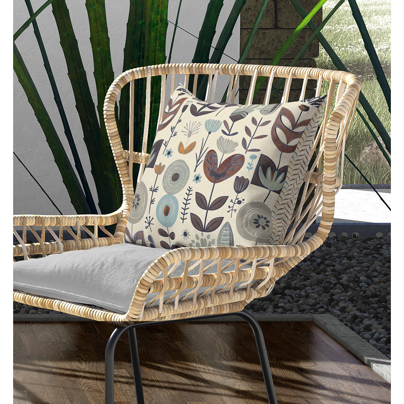 Coussin intérieur / extérieur Baltic Blossoms, Carré 16 po, Bleu / Beige