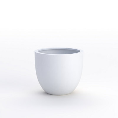 Signature Gentner 1-Piece Fiberstone Planter For Indoor/Outdoor