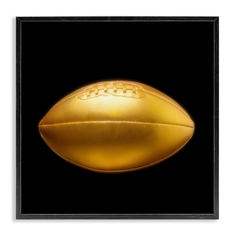 «Gold Designer Football», estampe numérique encadrée par Graffi *ee Studios, H 17 po x l 17 po, Giclée encadrée noir minuit