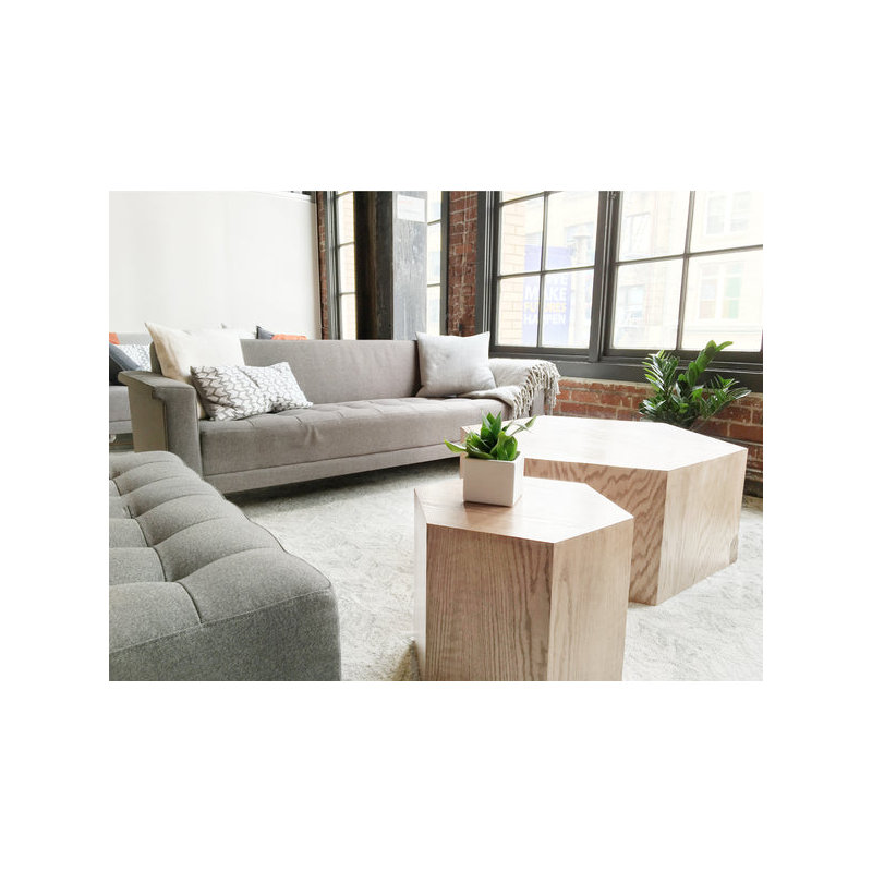Coffee Table, Oak, 16" H x 40" L x 34.6" W
