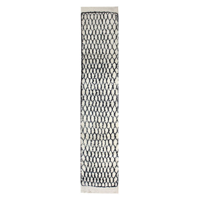 Tapis unique ivoire / noir 2 pi 10 po x 12 pi 2 po Beni Ouraine