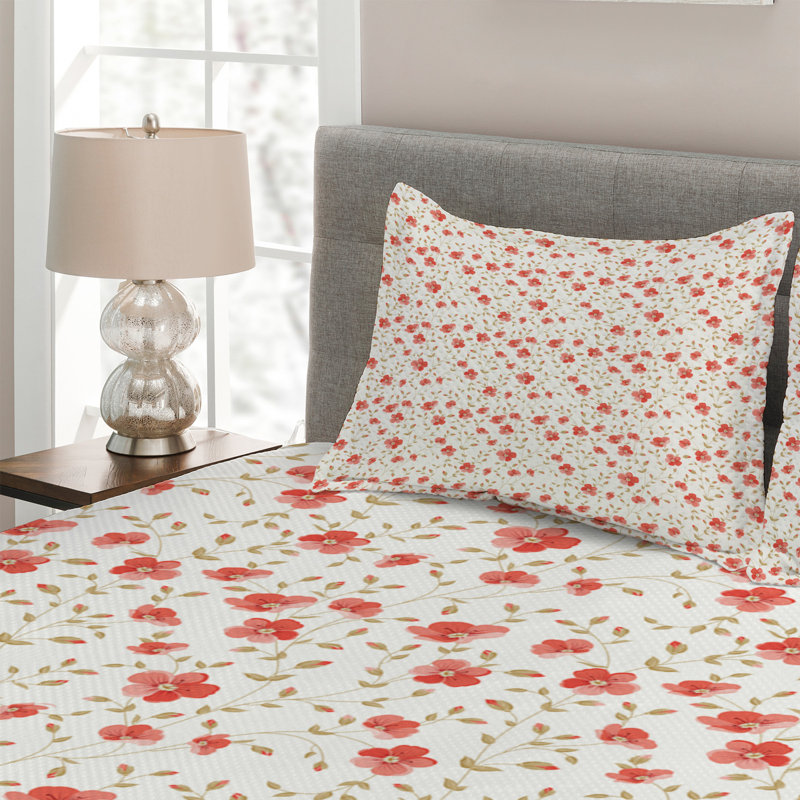 Farmhouse / Country Polyester Floral Coverlet