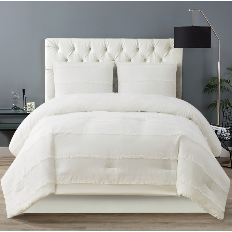Christian Siriano Kristen Comforter Set, King Comforter + 2 Shams, Off-White