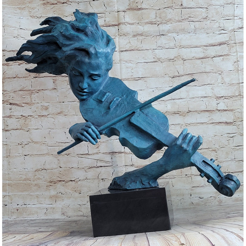 Figurines et sculptures Takesia