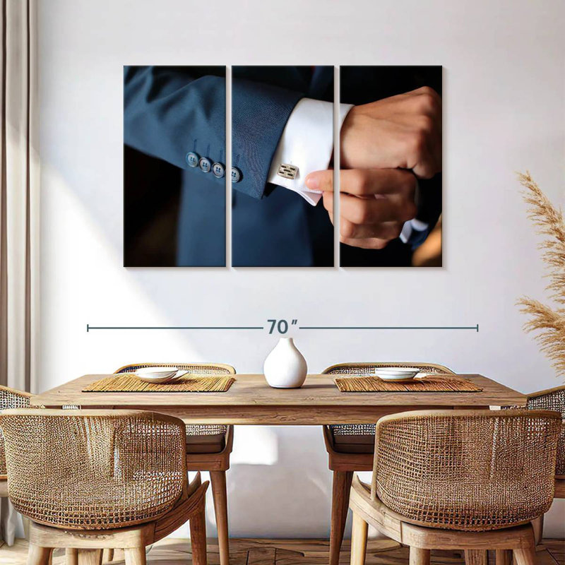 Shuttleworth Groom Cuff, 20" H x 33" W