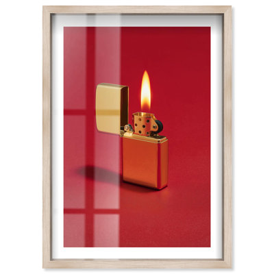 Décoration murale Ruby Flame I Shadowbox Print Glam par Notoriart, cadre blond, 31 x 46