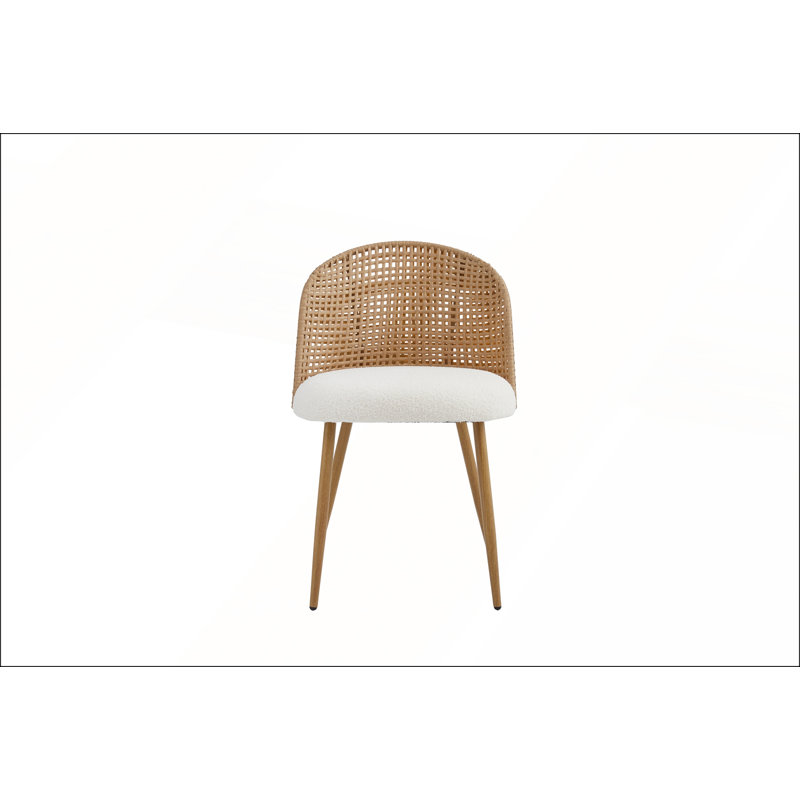 Chaise de salle à manger à deux places en osier brun avec coussin éponge beige doux, idéale pour les cuisines modernes et bohémiennes