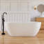 Baignoire de trempage autoportante en acrylique 67 po avec 6 jets d'eau réglables et hydromassage de luxe en acrylique