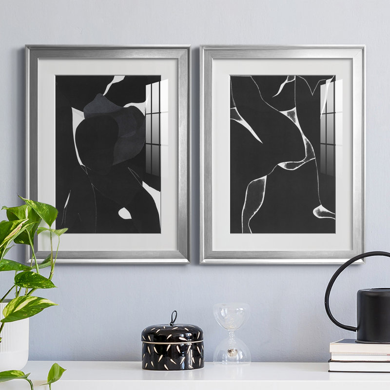 «Night Bloom I», reproduction encadrée de qualité supérieure, prête à être accrochée, H 30,5 po x l 45 po x P 1 po