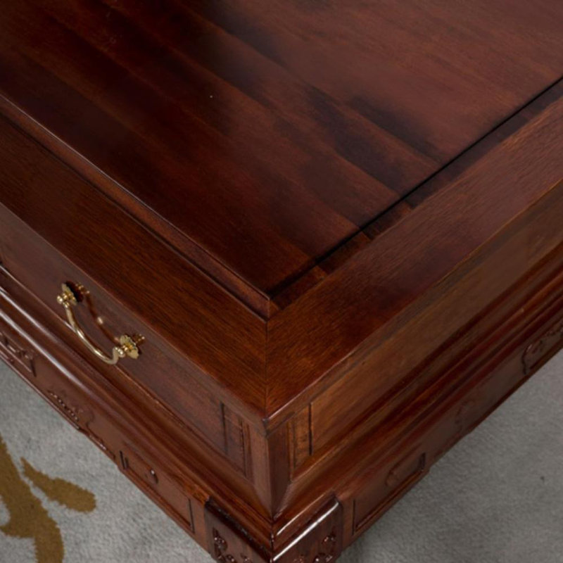 Table basse en bois massif avec quatre tiroirs., H 19,68 po x L 54,33 po x l 35,43 po