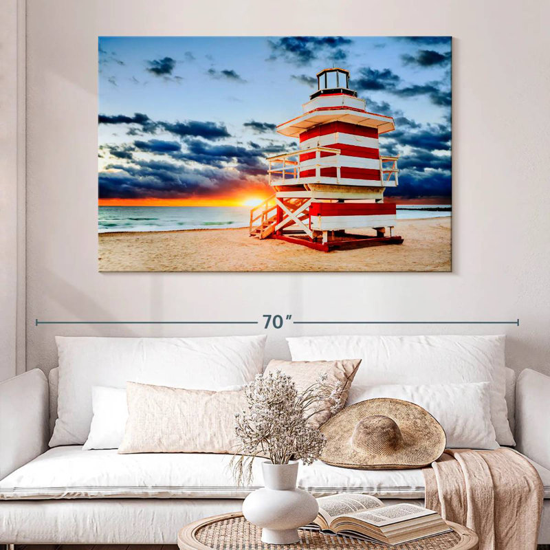Gillard Miami Lifeguard Tower, 34" H x 51" W