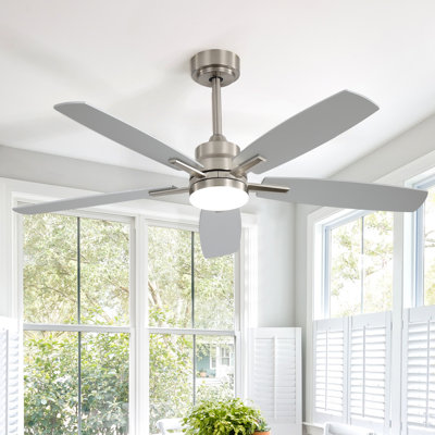 Ventilateurs de plafond avec lumières et télécommande - Ventilateur de plafond encastré de 52 pouces avec ventilateur de plafond à DEL à minuteur réversible silencieux et silencieux pour chambre à coucher, salon, salle à manger, nickel