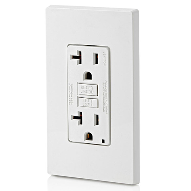 Leviton SmartlockPro 20 Amp 125 Volt Duplex Watthite GFCI Outlet 5-20R 1 Pack