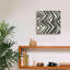 Art graphique sur toile, "V" par Chris Paschke-101608476