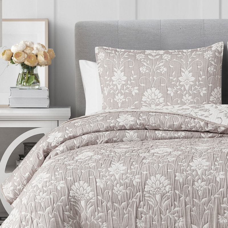 CEDAR COURT Jasper Taupe Soft Woven Matelasse Jacquard Cotton Blend Quilt Set, Queen Quilt + 2 Standard Shams