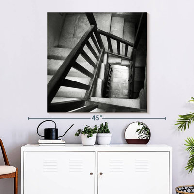 Lilie Vintage Spiral Staircase II